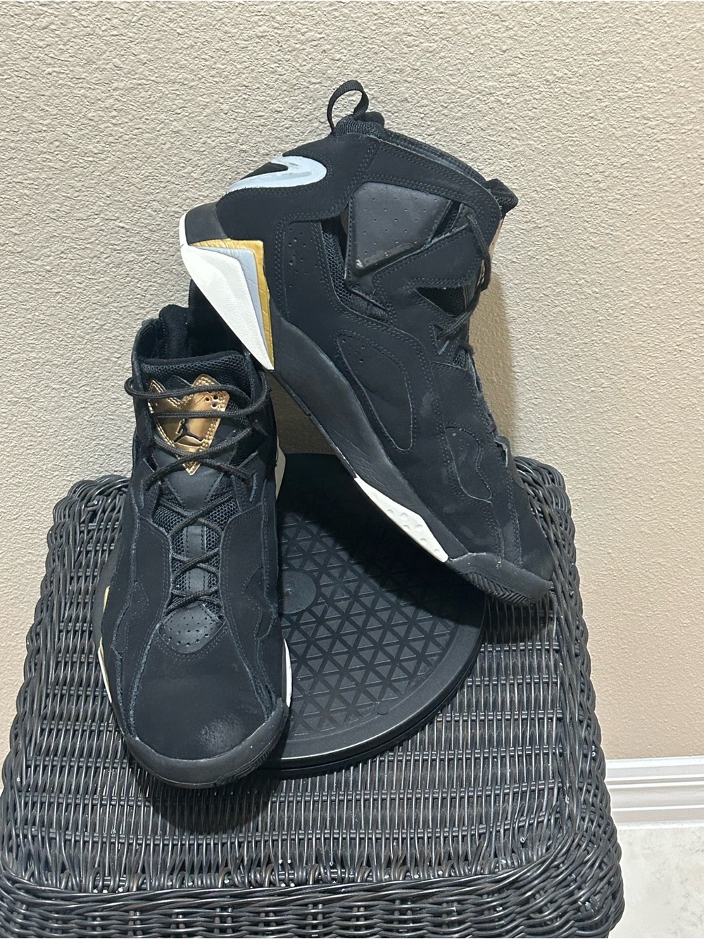 Size 12 Jordan True Flight Black Metallic Gold 342964-070